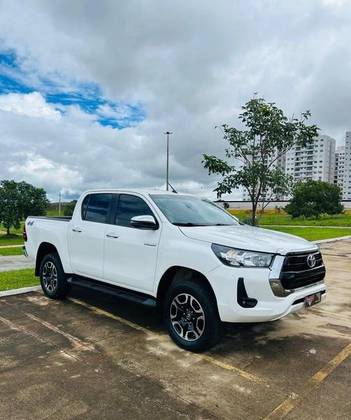 TOYOTA HILUX 2.7 VVT-i FLEX CD SR 4X2 AUTOMÁTICO